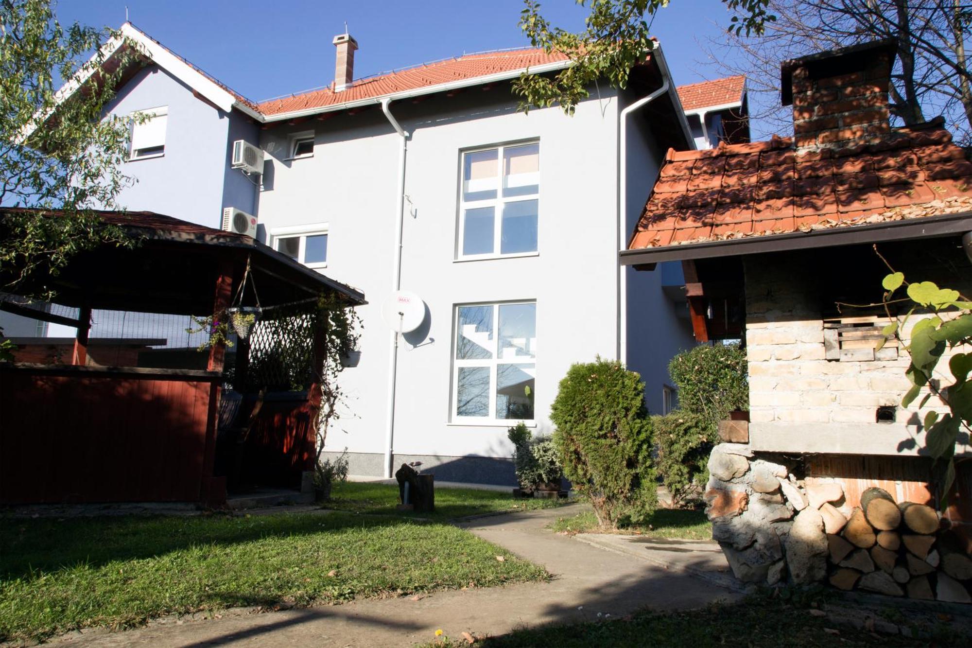 Tara Garden Hotel Velika Gorica Room photo