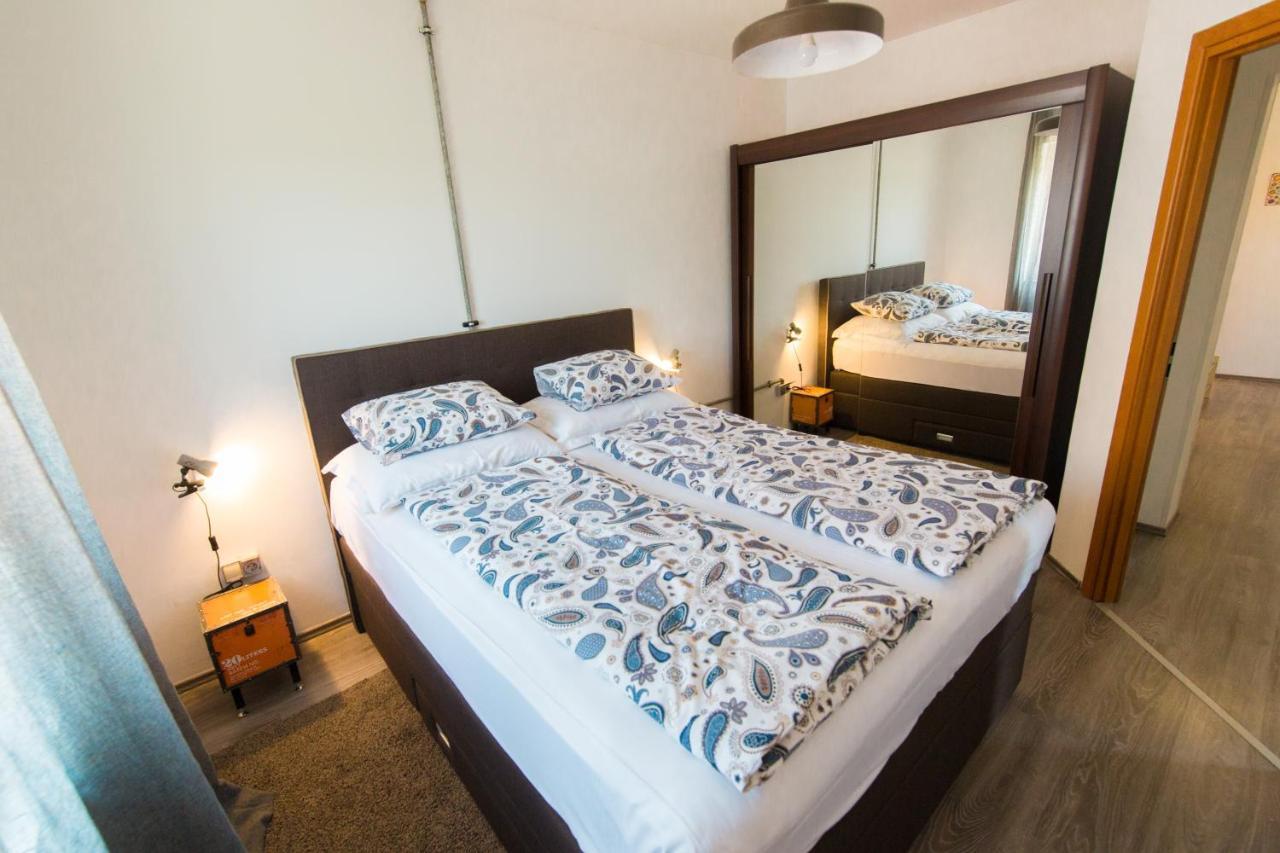 Tara Garden Hotel Velika Gorica Exterior photo
